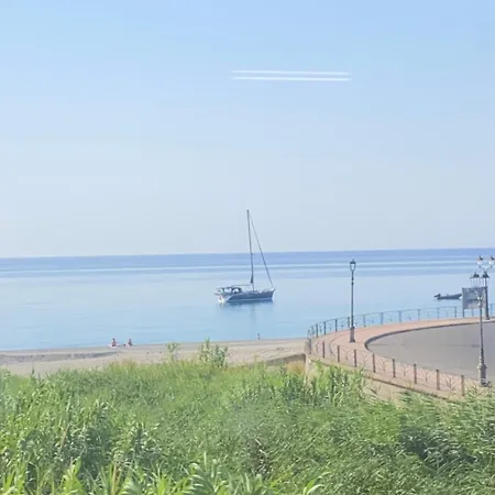Lägenhet A Due Passi Dal Mare Siderno