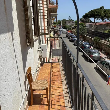 A Due Passi Dal Mare